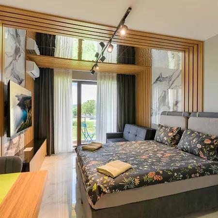 Azur Ap51 Шкорпиловци