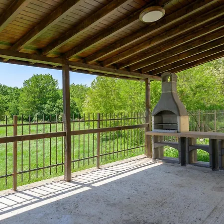 Azur Ap51 Škorpilovci