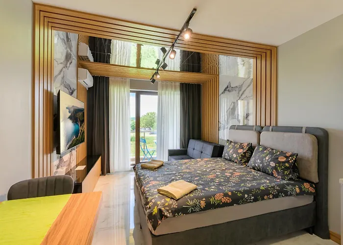 Azur Ap51 슈코르필로브치